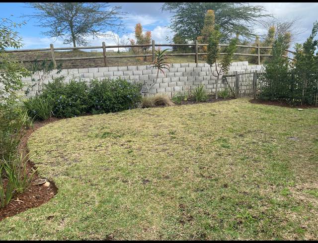 3 BEDROOM TOWNHOUSE TO LET IN PALM LAKES ESTATE